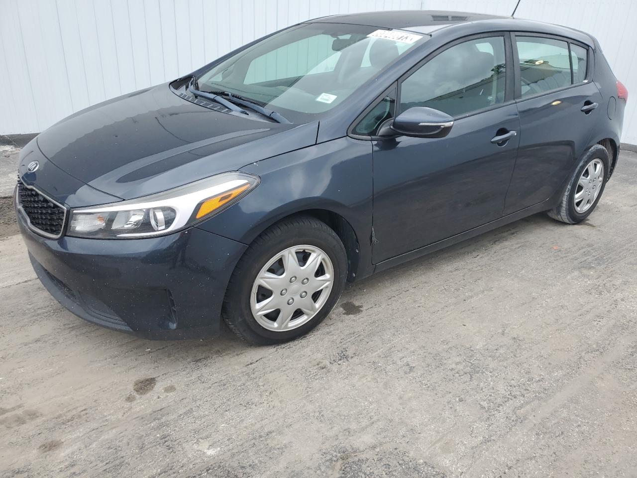 Изображение 1 2017 KIA FORTE LX 2017 с VIN KNAFK5A87H5721272