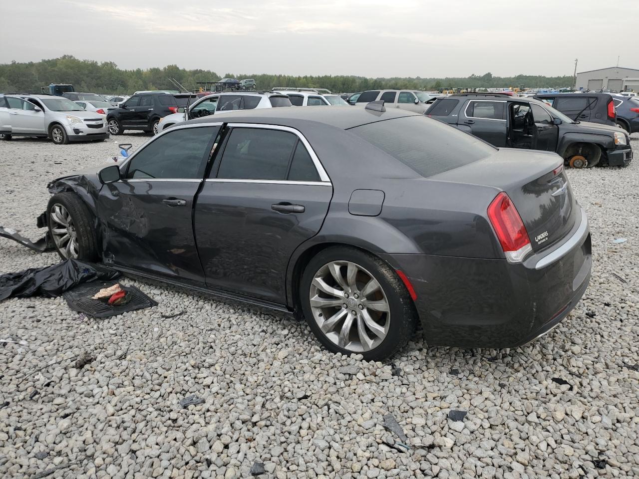 Obraz 2 z 2019 CHRYSLER 300 TOURING 2019 z VIN 2C3CCAAGXKH613655