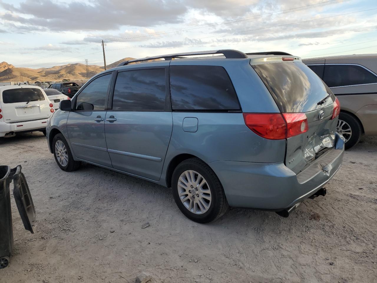 Изображение 2 2008 TOYOTA SIENNA XLE 2008 с VIN 5TDZK22CX8S170248