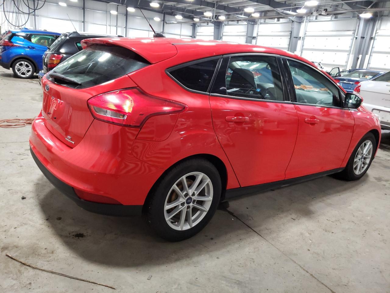 Obraz 3 z 2016 FORD FOCUS SE 2016 z VIN 1FADP3K23GL270657