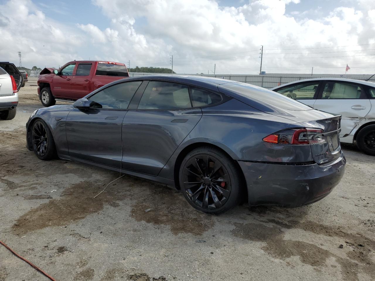 Изображение 2 Tesla Model S 2016 с VIN 5YJSA1E49GF159943