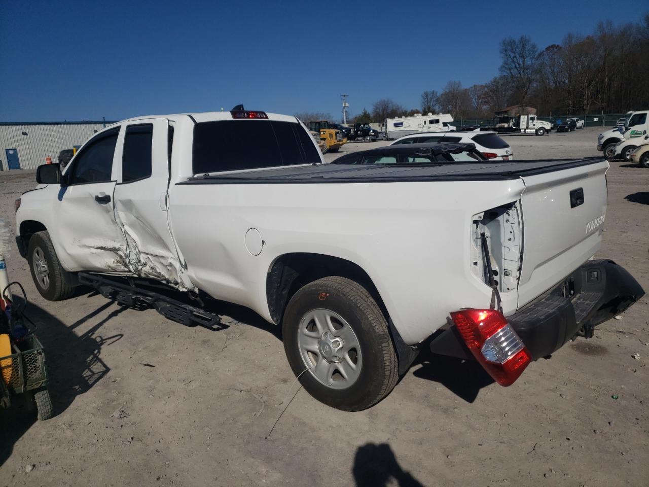Изображение 2 2021 TOYOTA TUNDRA DOUBLE CAB SR/SR5 2021 с VIN 5TFTY5F11MX012187