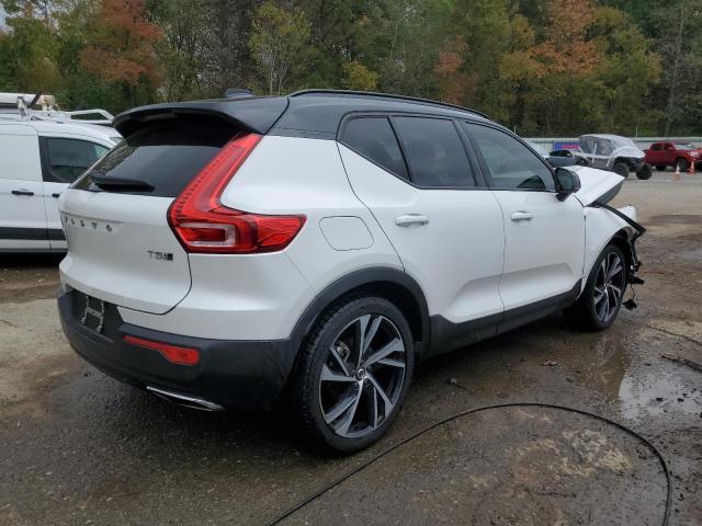 Image 3 of 2020 VOLVO XC40 T5 R-DESIGN 2020 with VIN YV4162UM6L2340948