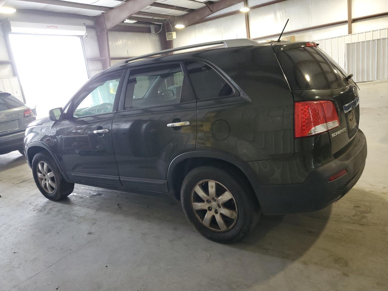 Obraz 2 z 2011 KIA SORENTO BASE 2011 z VIN 5XYKT4A10BG105701