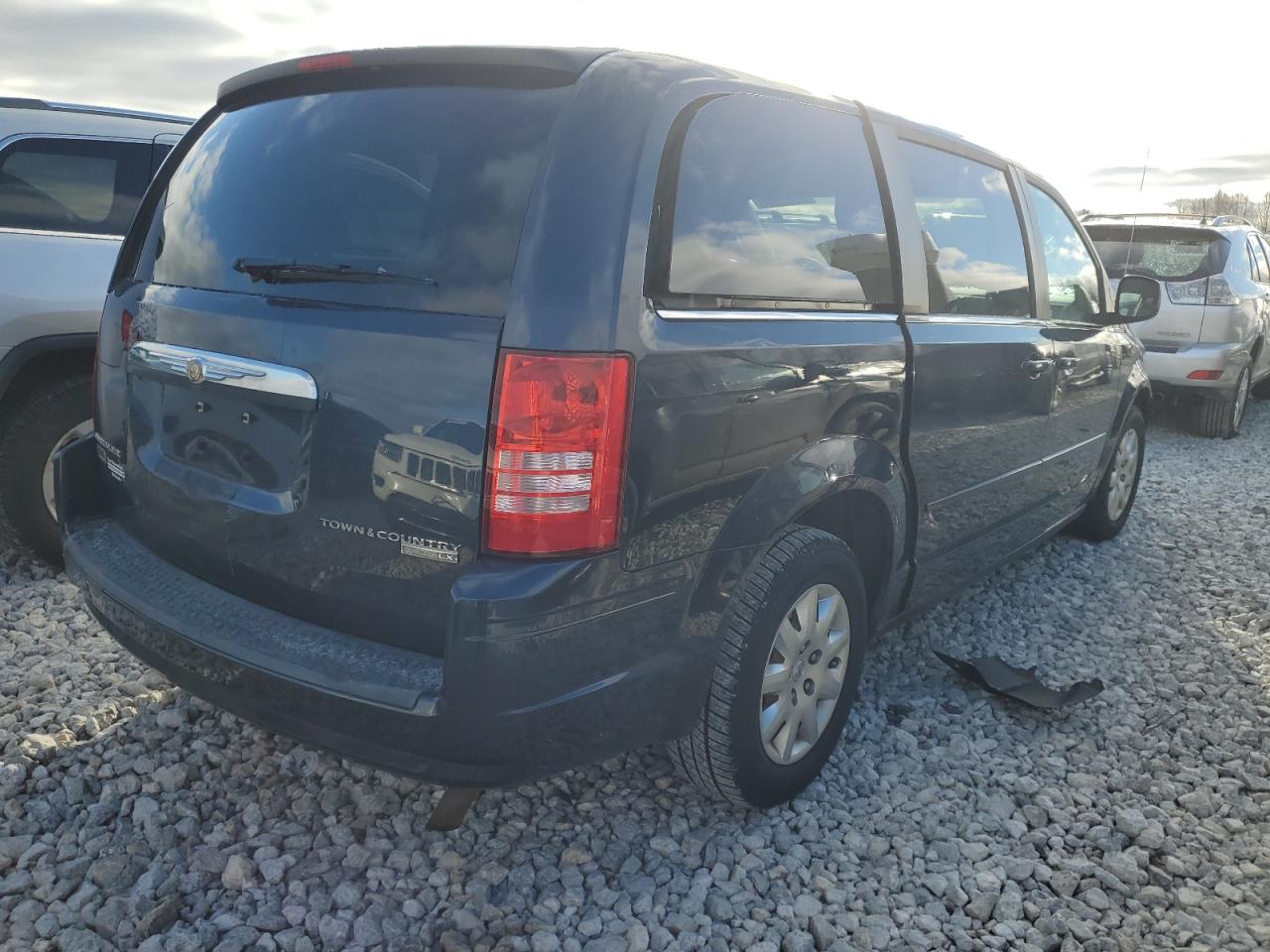 Image 3 of 2009 CHRYSLER TOWN & COUNTRY LX 2009 with VIN 2A8HR44E29R529967