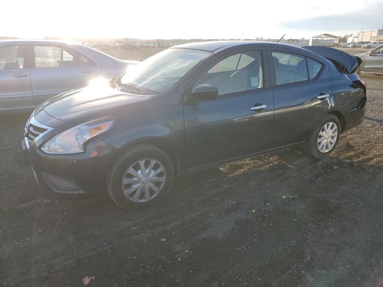 Изображение 1 2016 NISSAN VERSA S 2016 с VIN 3N1CN7AP1GL850674