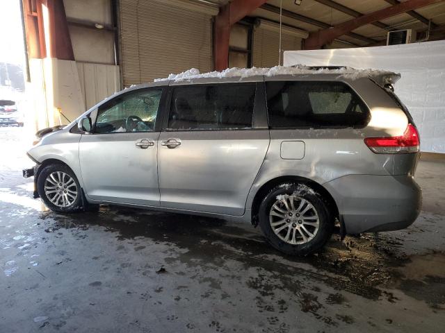 Obraz 2 z 2013 TOYOTA SIENNA XLE 2013 z VIN 5TDYK3DC0DS391544