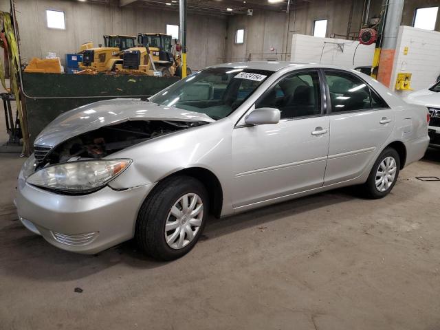 Obraz 1 z 2005 TOYOTA CAMRY LE 2005 z VIN 4T1BE30K95U082044