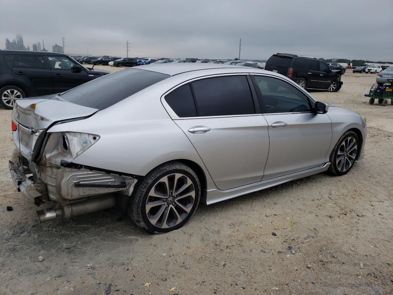 Изображение 3 2014 HONDA ACCORD SPORT 2014 с VIN 1HGCR2F52EA235570