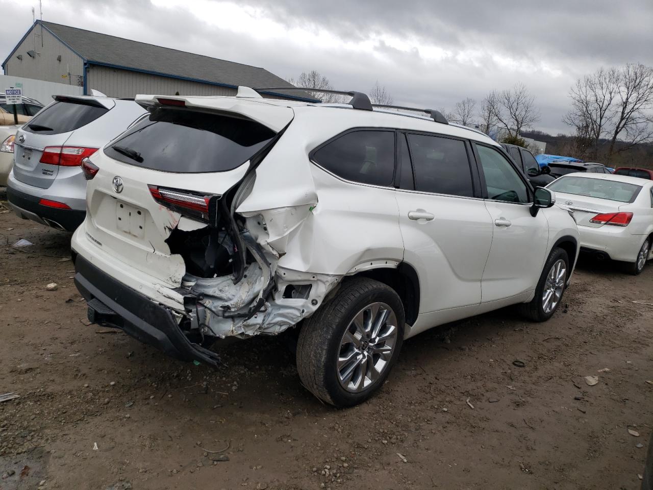 Изображение 3 2021 TOYOTA HIGHLANDER LIMITED 2021 с VIN 5TDYZRAHXMS033897