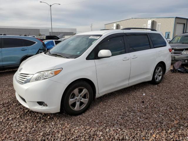 2017 TOYOTA SIENNA LE 2017 image