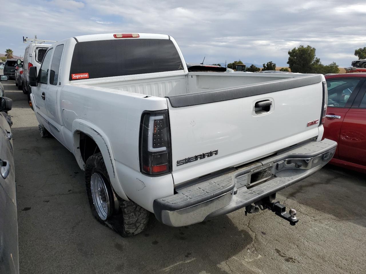 Изображение 2 2005 GMC SIERRA C2500 HEAVY DUTY 2005 с VIN 1GTHC29U55E177987