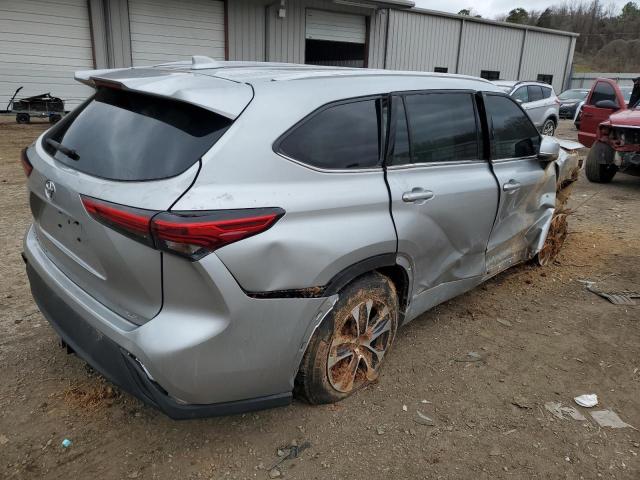 Obraz 3 z 2022 TOYOTA HIGHLANDER XLE 2022 z VIN 5TDGZRAH7NS092578