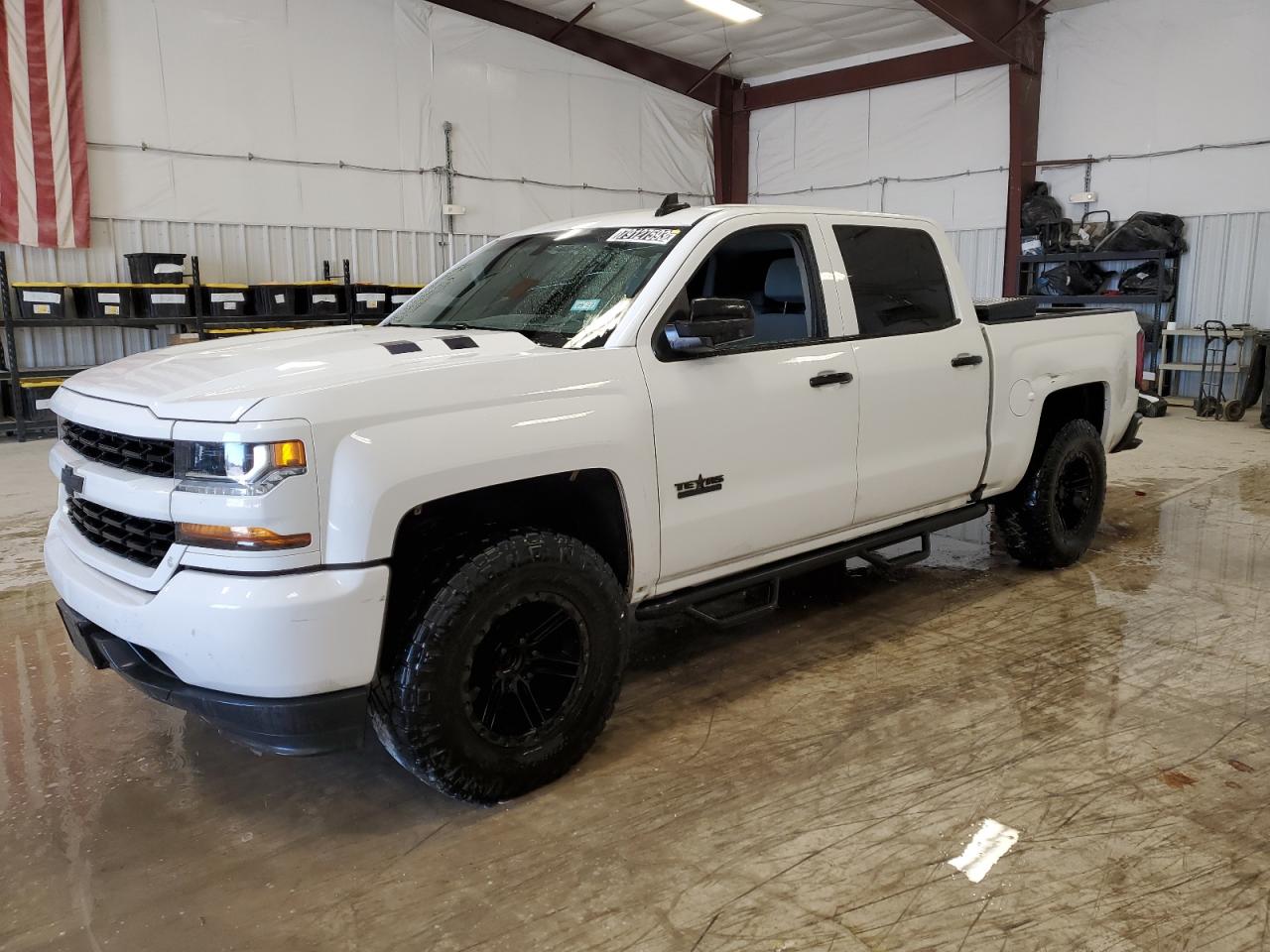 Image 1 of 2018 CHEVROLET SILVERADO C1500 CUSTOM 2018 with VIN 3GCPCPEC4JG352688