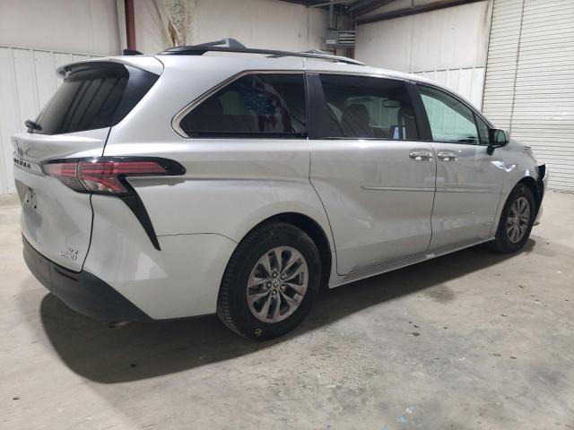 Obraz 3 z 2021 TOYOTA SIENNA XLE 2021 z VIN 5TDYRKECXMS063570