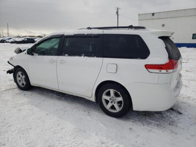 Obraz 2 z 2013 TOYOTA SIENNA LE 2013 z VIN 5TDKK3DC5DS352387