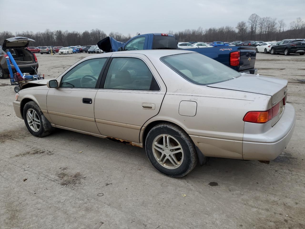 Obraz 2 z 2000 TOYOTA CAMRY LE 2000 z VIN 4T1BF22K7YU954844