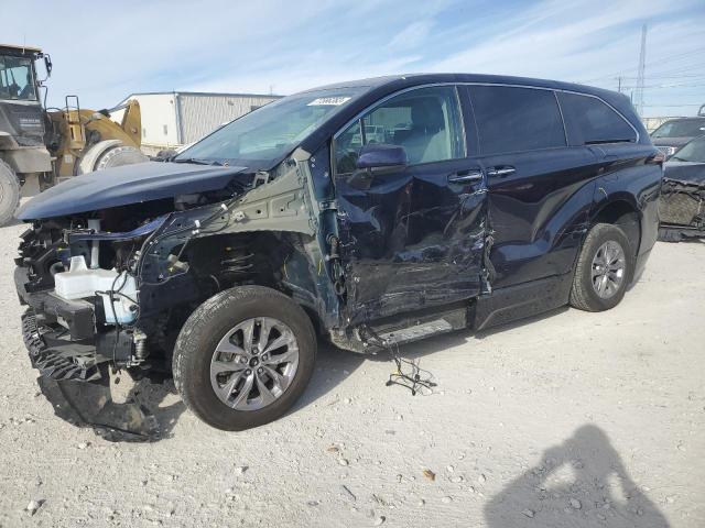 Obraz 2022 TOYOTA SIENNA XLE 2022
