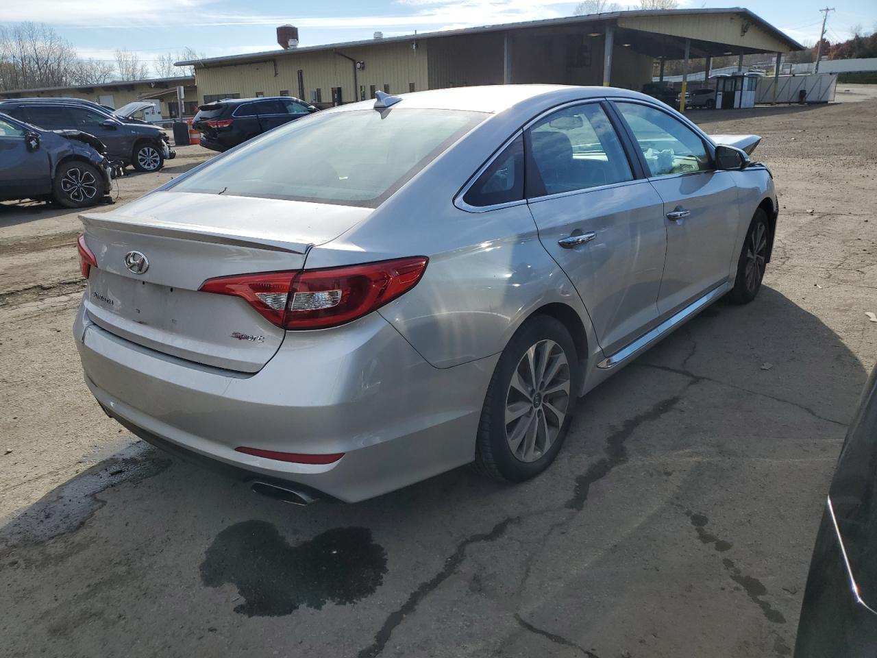 Obraz 3 z 2017 HYUNDAI SONATA SPORT 2017 z VIN 5NPE34AF7HH482598