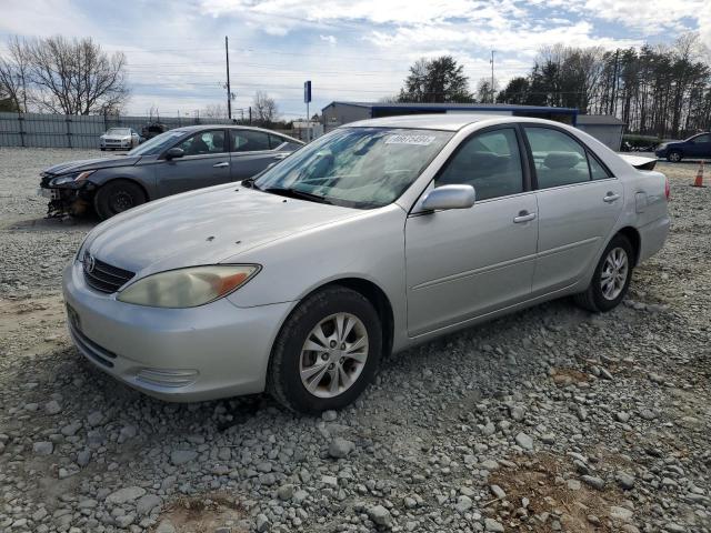 Image 1 of 2004 TOYOTA CAMRY LE 2004 with VIN 4T1BF32K04U589455