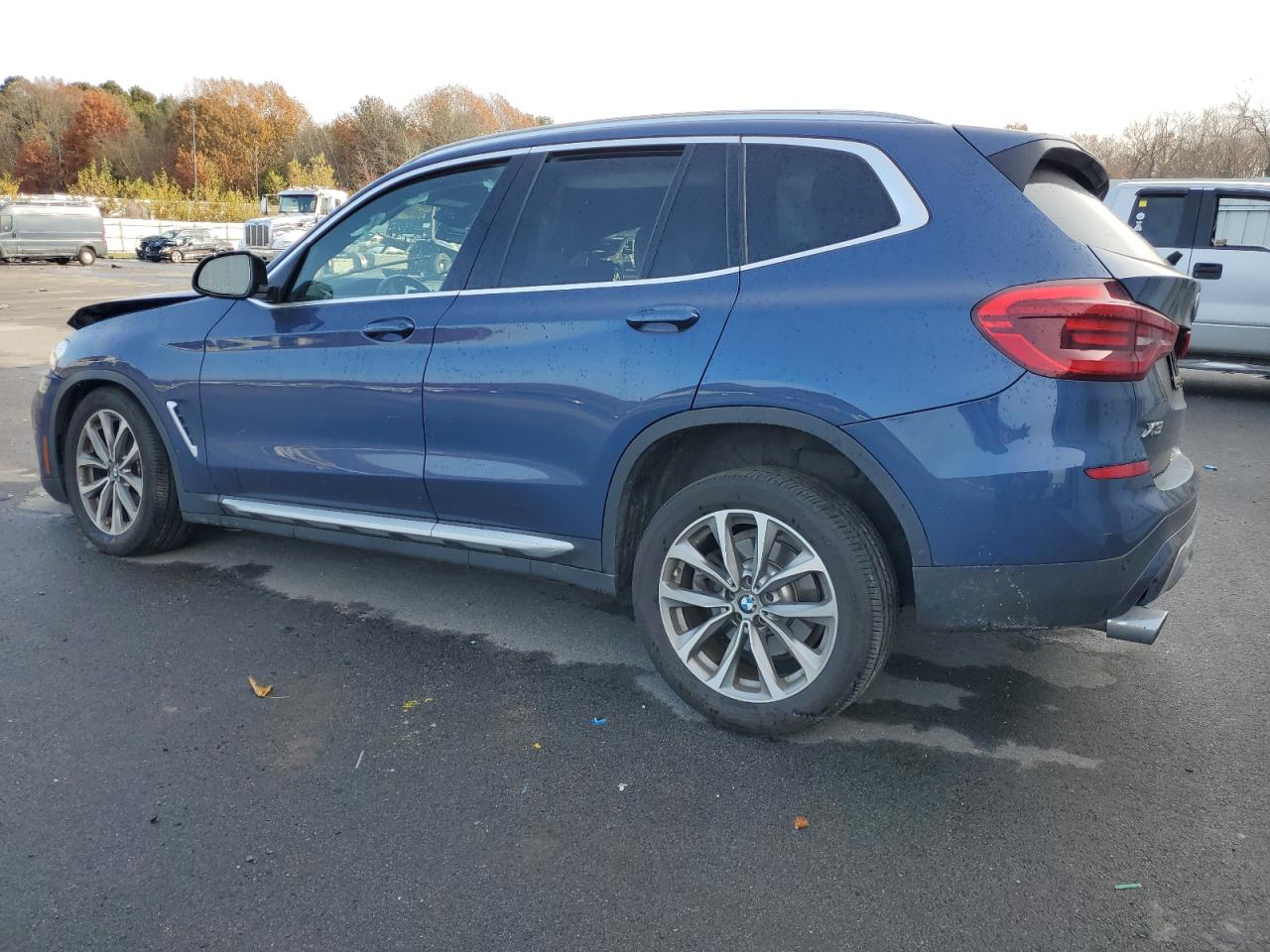 Obraz 2 z 2019 BMW X3 XDRIVE30I 2019 z VIN 5UXTR9C52KLP84910
