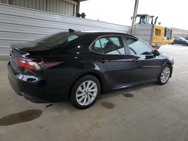 Image 3 of 2022 TOYOTA CAMRY LE 2022 with VIN 4T1C11AK6NU662807