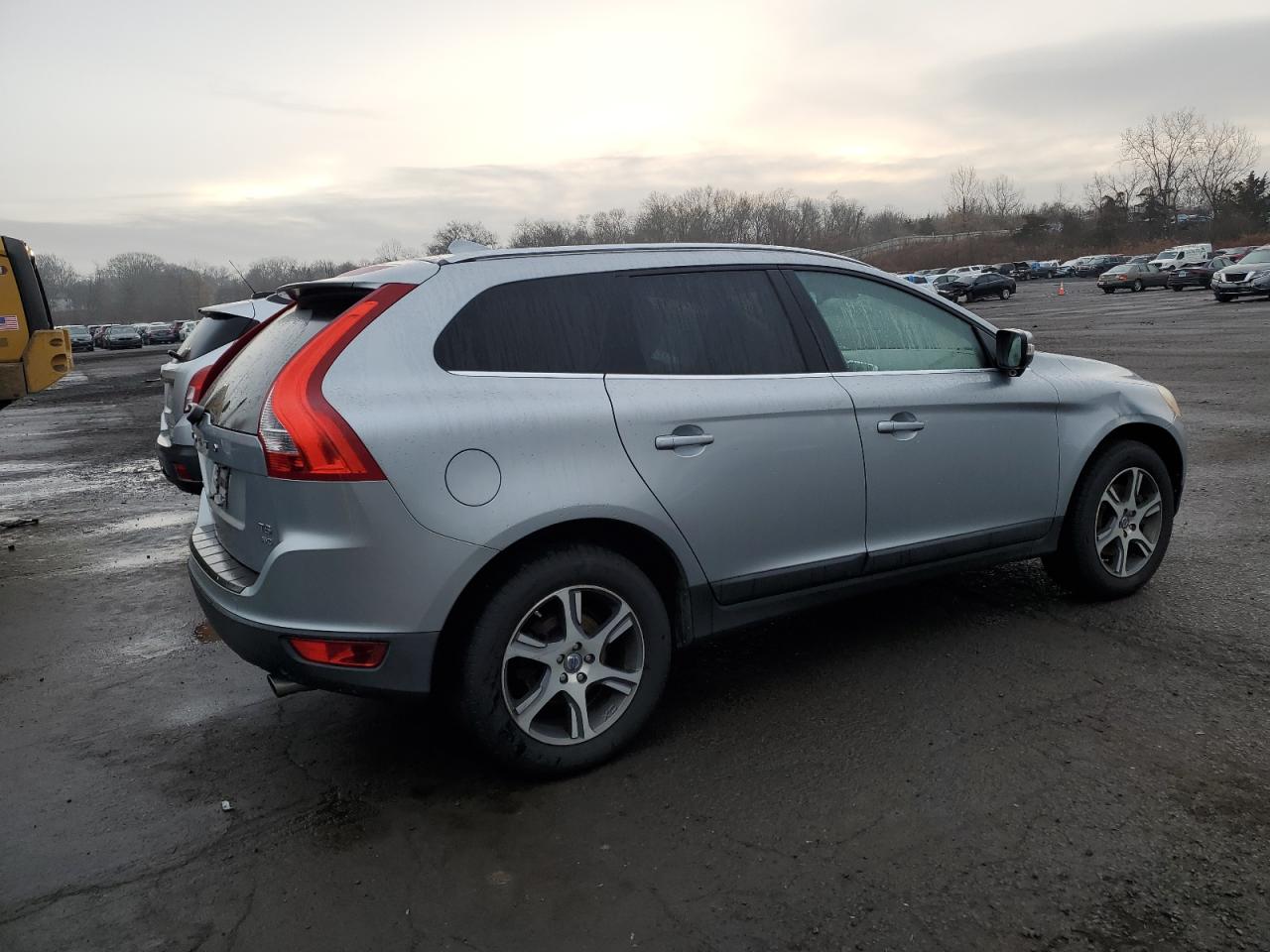 Obraz 3 z 2011 VOLVO XC60 T6 2011 z VIN YV4902DZ7B2178651