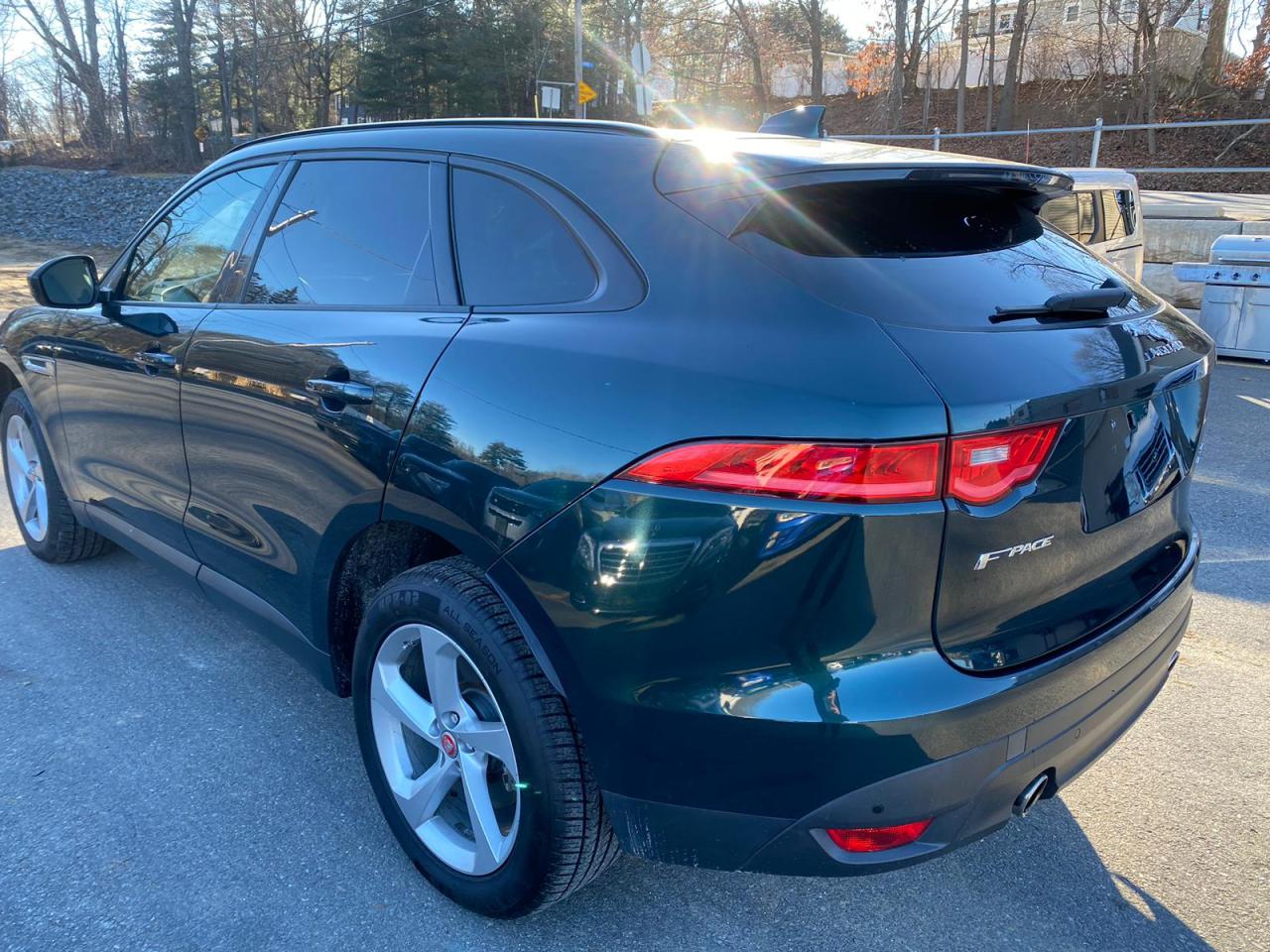 Image 2 of 2017 JAGUAR F-PACE PREMIUM 2017 with VIN SADCJ2BV3HA079012