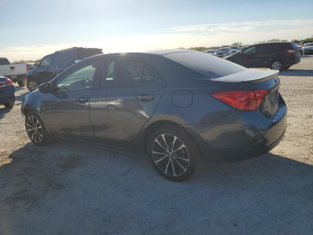 Image 2 of 2018 TOYOTA COROLLA L 2018 with VIN 2T1BURHE8JC039069
