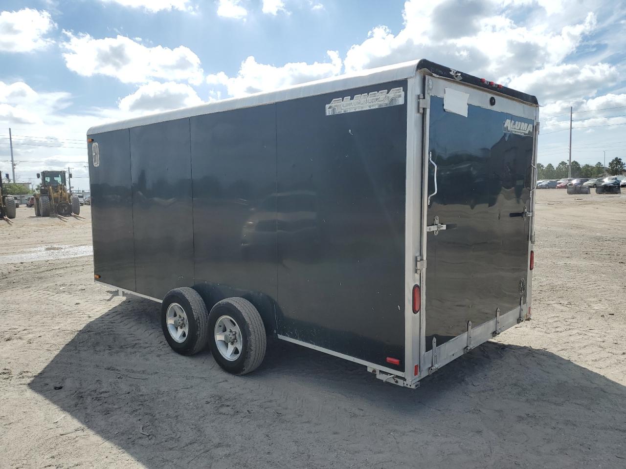 Image 3 of 2007 TRAIL KING ENCLOSED 2007 with VIN 1YGAE24237B036097