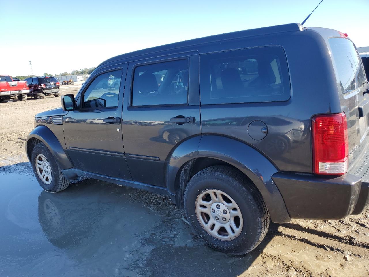 Image 2 of 2011 DODGE NITRO SE 2011 with VIN 1D4PT2GK7BW532521