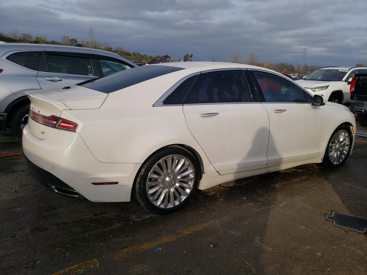 Image 3 of Lincoln Mkz 2016 with VIN 3LN6L2GK3GR632551
