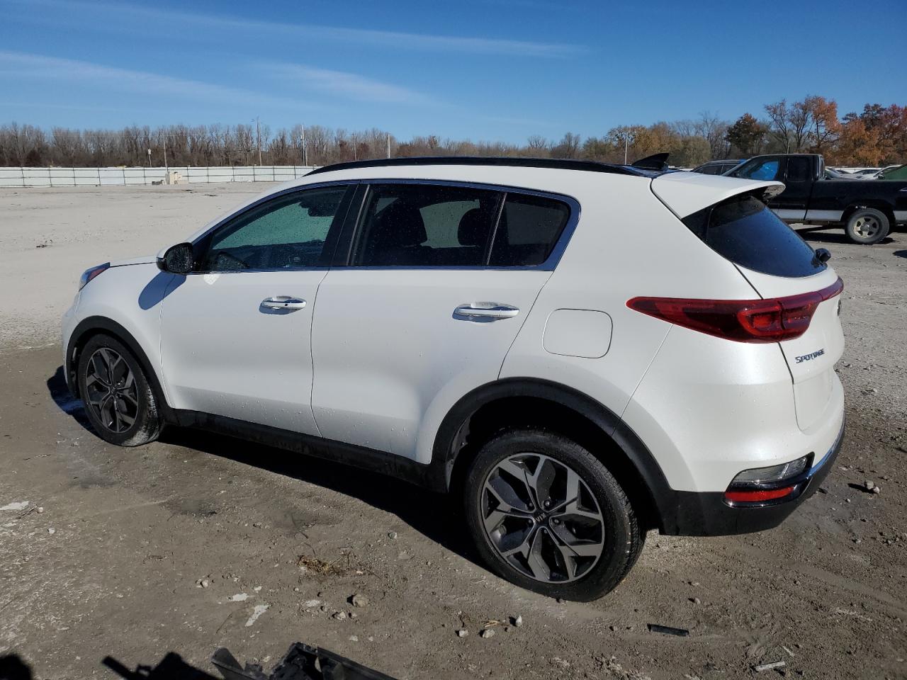 Изображение 2 2022 KIA SPORTAGE EX 2022 с VIN KNDPN3AC4N7953626