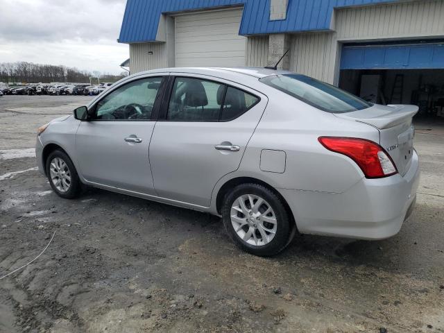 Obraz 2 z 2018 NISSAN VERSA S 2018 z VIN 3N1CN7AP5JL868019