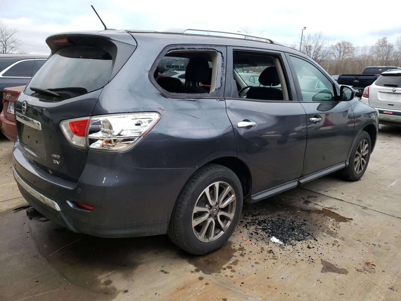 Image 3 of 2013 NISSAN PATHFINDER S 2013 with VIN 5N1AR2MM2DC664643