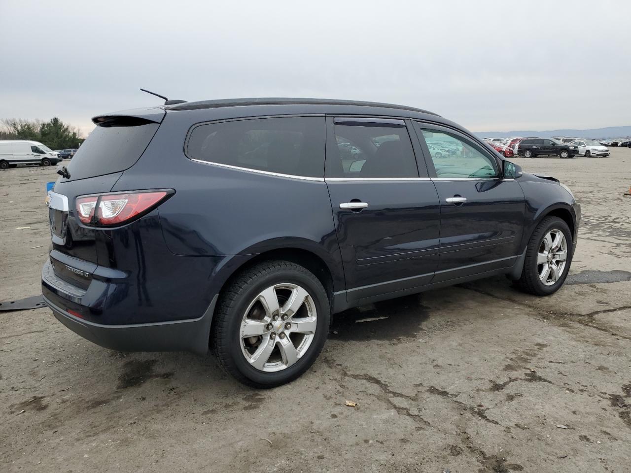 Image 3 of 2016 CHEVROLET TRAVERSE LT 2016 with VIN 1GNKVGKD4GJ334627
