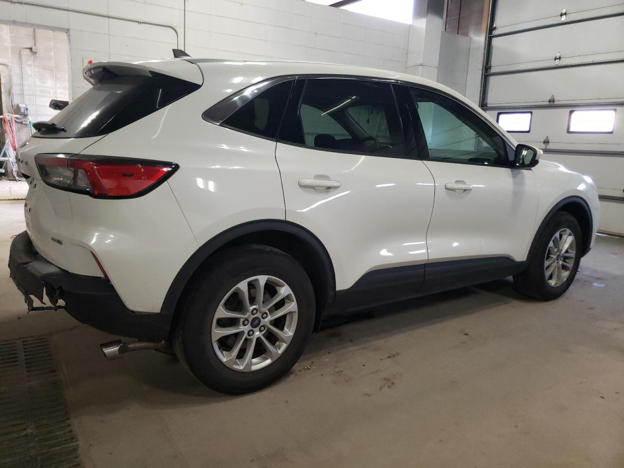 Изображение 3 2020 FORD ESCAPE SE 2020 с VIN 1FMCU9G62LUB49146