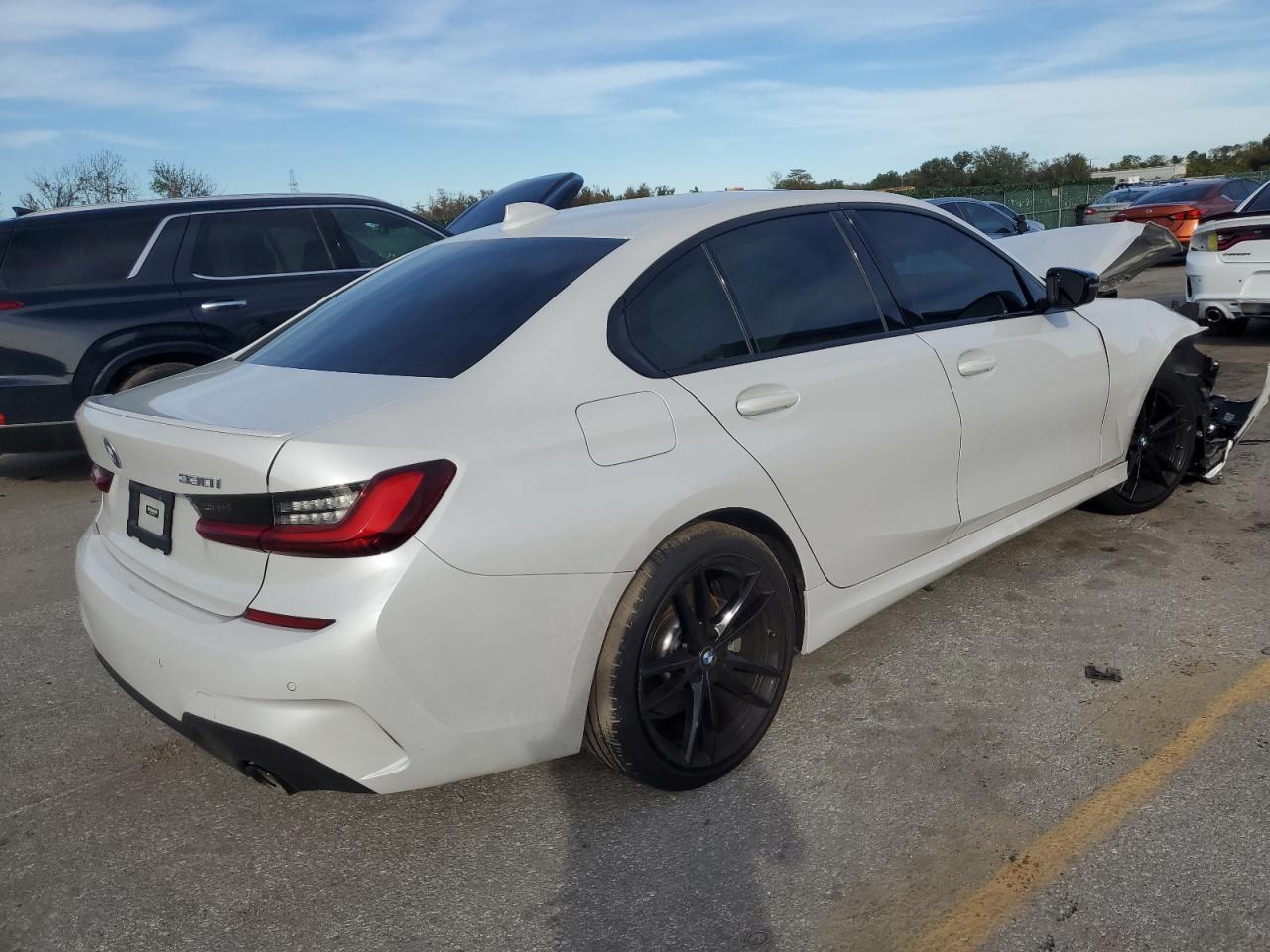 Изображение 3 2022 BMW 330I  2022 с VIN 3MW5R1J06N8C72935