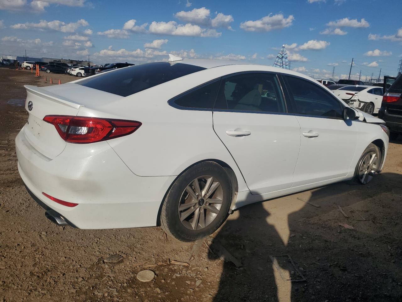 Изображение 3 2015 HYUNDAI SONATA SE 2015 с VIN 5NPE24AF3FH003657