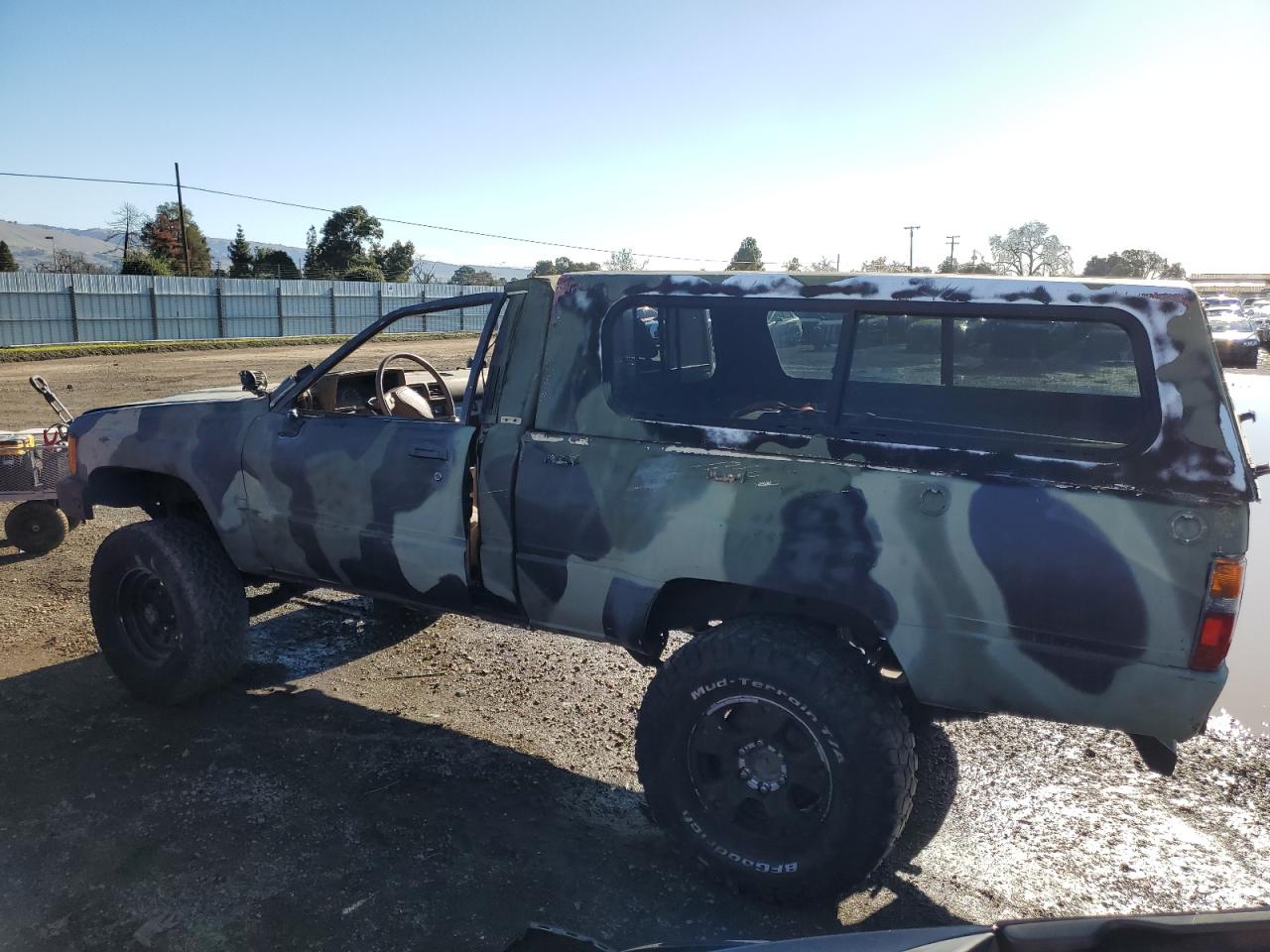 Obraz 2 z 1987 TOYOTA PICKUP RN63 STD 1987 z VIN JT4RN63R3H0109201