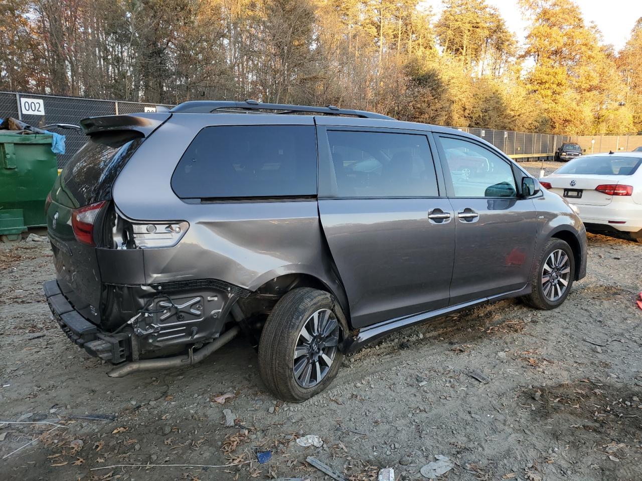 Obraz 3 z 2018 TOYOTA SIENNA XLE 2018 z VIN 5TDDZ3DC0JS199286
