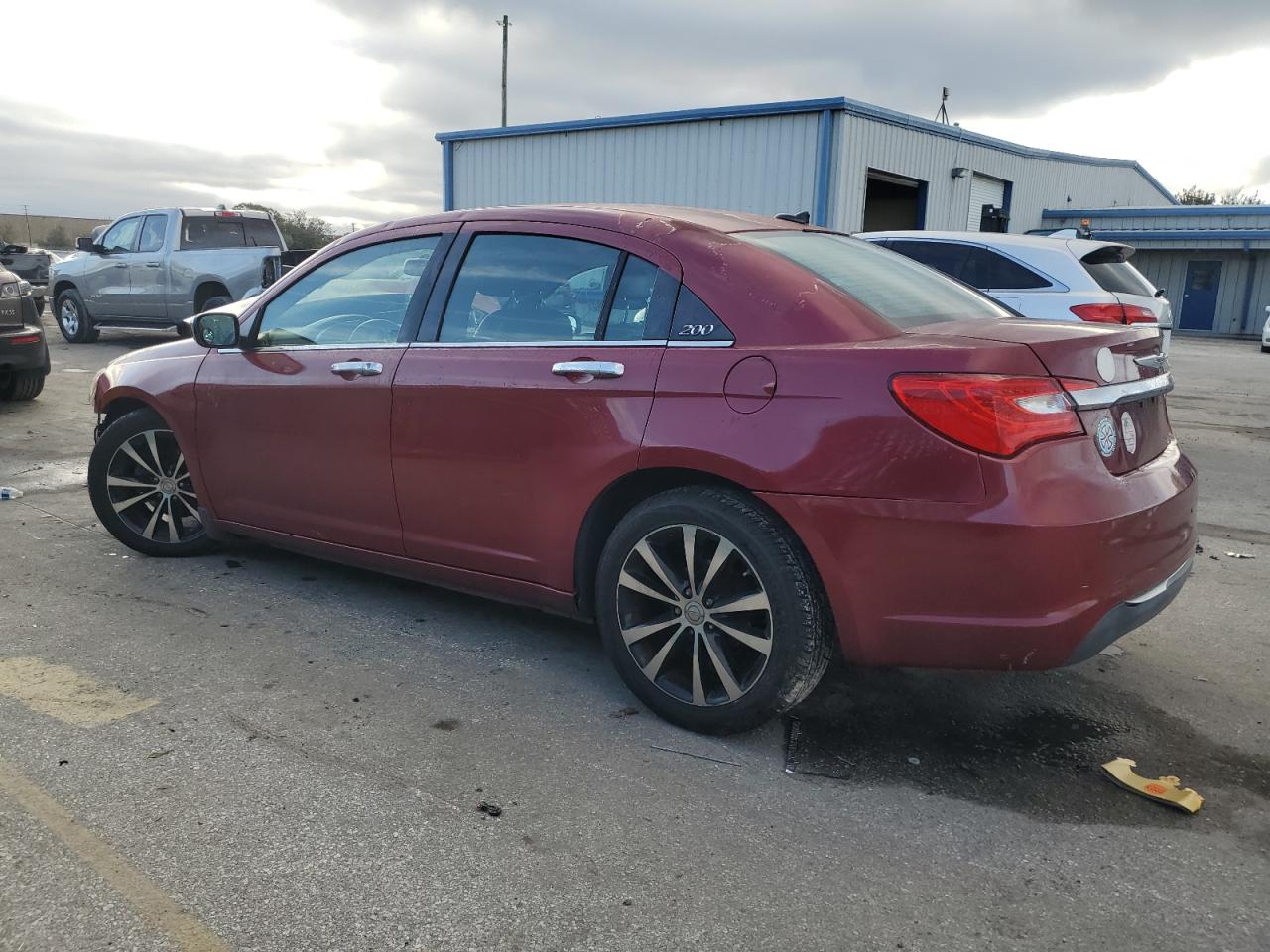 Изображение 2 2012 CHRYSLER 200 LIMITED 2012 с VIN 1C3CCBCB1CN152801