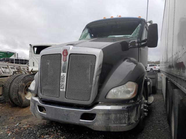 Image 2 of 2015 KENWORTH CONSTRUCTION T680 2015 with VIN 1XKYD49X6FJ467882