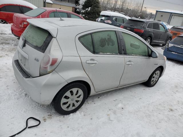 Obraz 3 z 2012 TOYOTA PRIUS C  2012 z VIN JTDKDTB38C1017360