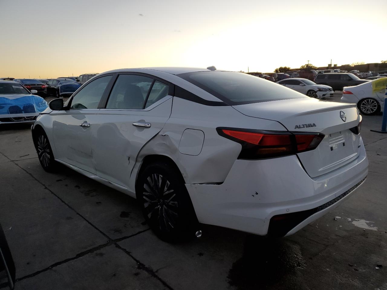 Изображение 2 2023 NISSAN ALTIMA SV 2023 с VIN 1N4BL4DW1PN348253