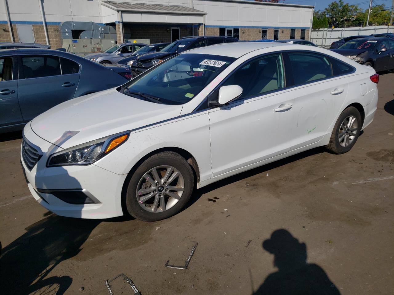 Image 1 of 2016 HYUNDAI SONATA SE 2016 with VIN 5NPE24AF0GH287511