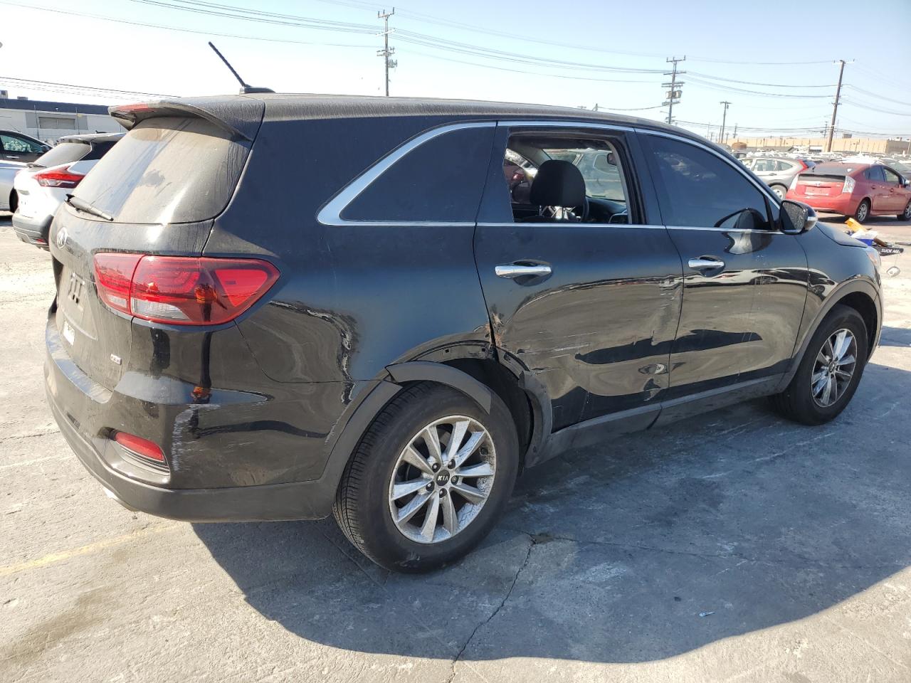 Image 3 of 2020 KIA SORENTO L 2020 with VIN 5XYPG4A33LG711636