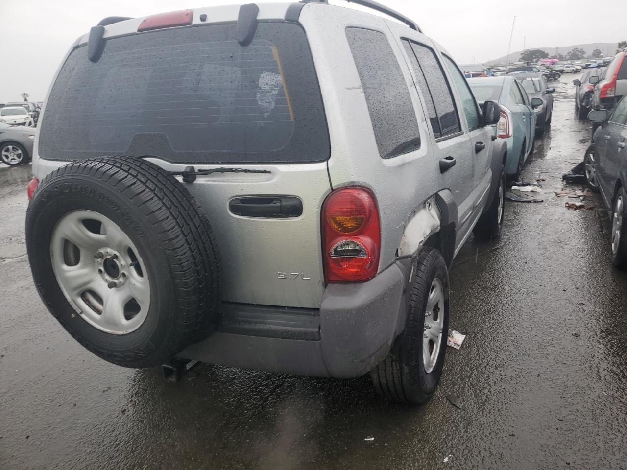 Obraz 3 z 2003 JEEP LIBERTY SPORT 2003 z VIN 1J4GL48K23W610514