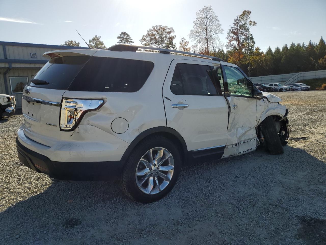 Image 3 of 2014 FORD EXPLORER XLT 2014 with VIN 1FM5K7D85EGC21452
