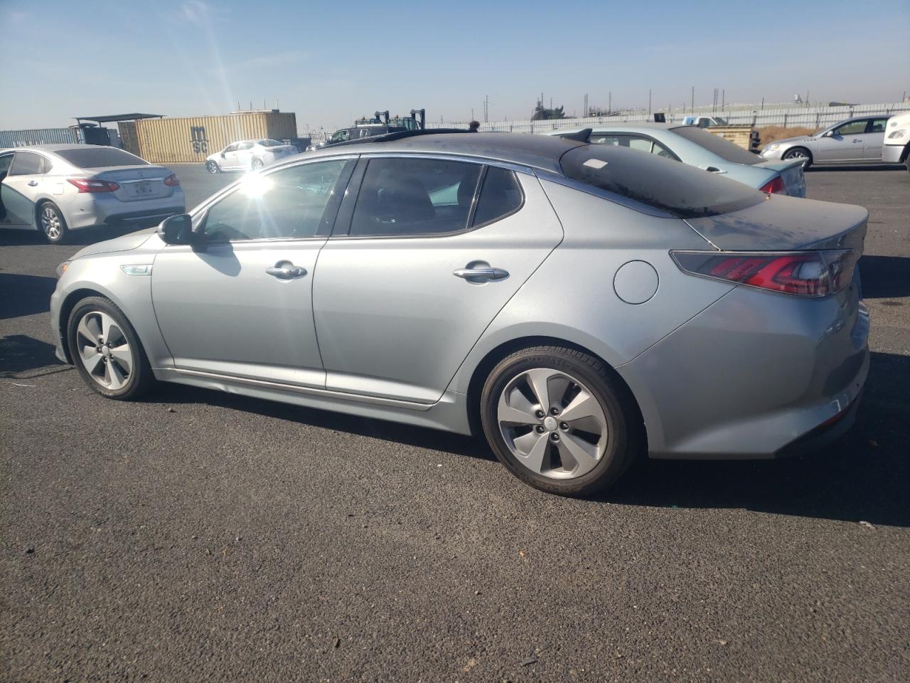 Image 2 of 2016 KIA OPTIMA HYBRID 2016 with VIN KNAGN4AD8G5093305